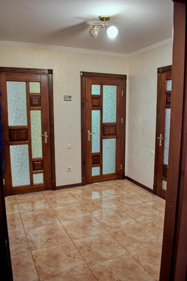 Vacation Home Lubov Kamieniec Podolski Zewnętrze zdjęcie