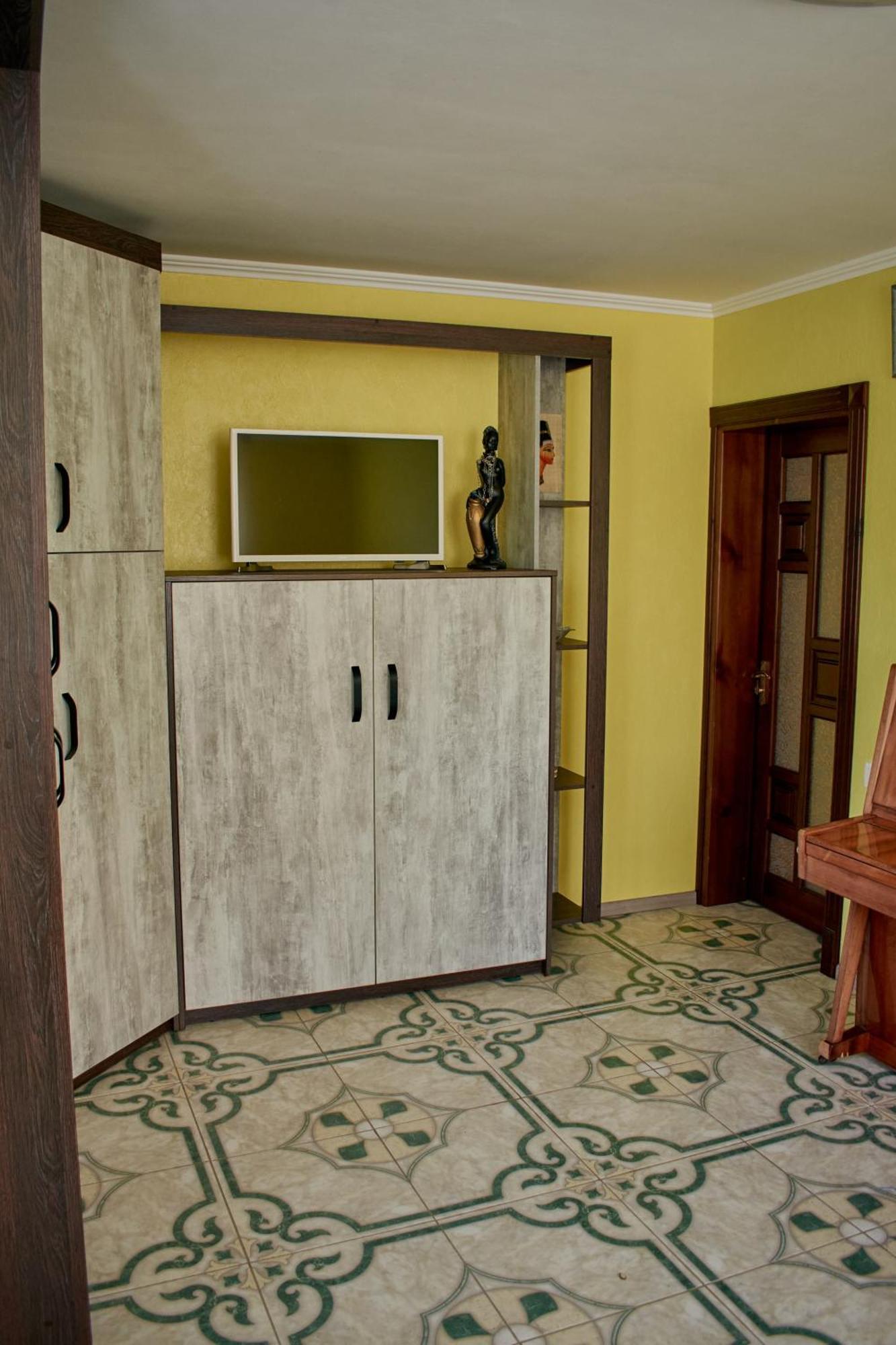 Vacation Home Lubov Kamieniec Podolski Zewnętrze zdjęcie