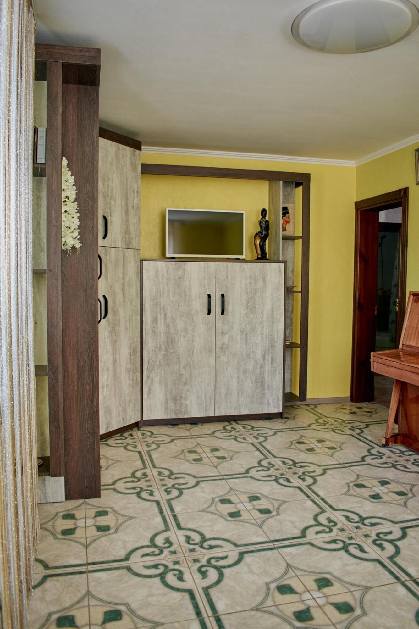 Vacation Home Lubov Kamieniec Podolski Zewnętrze zdjęcie